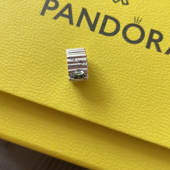 Keith Haring™ x Pandora Radiant Angel Charm - Picture 3 of 5